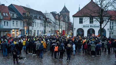 Geplante Flüchtlingsunterkunft: Erneut Proteste gegen Containerdorf in Upahl