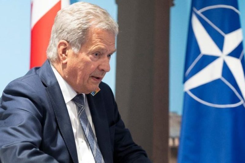 Finnlands Präsident Sauli Niinistö bei einem Nato-Gipfel in Madrid. Das Land will dem Verteidigungsbündnis beitreten - muss dafür aber alle Partner überzeugen.