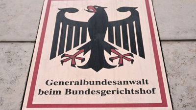 „Reichsbürger“-Milieu: Beamter in Reutlingen bei Durchsuchung angeschossen