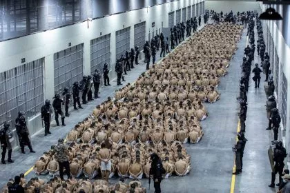 Gegen kriminelle Gangs: Präsident von El Salvador setzt 6.000 Soldaten und Polizisten ein