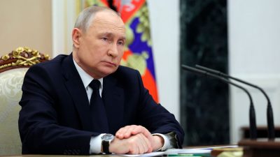 Putin hat Regionen Cherson und Luhansk besucht