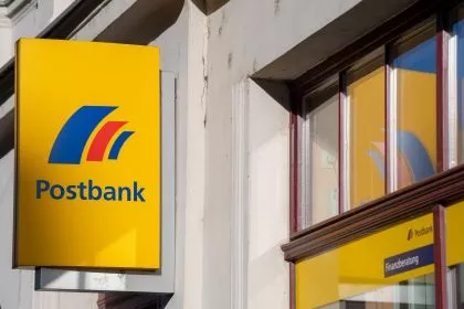 Postbank schließt Filialen und streicht rund 1.000 Stellen