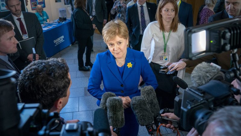 Schottland: Regierungschefin Sturgeon tritt offiziell ab