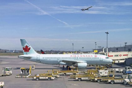 Air Canada streicht wegen Flugbegleiter-Streiks hunderte Flüge