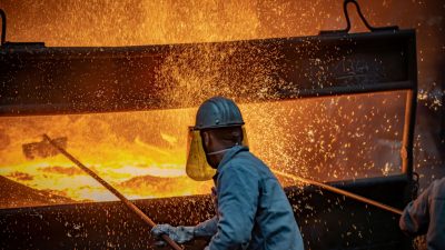 IG Metall fordert Vier-Tage-Woche bei vollem Lohn – Stahlindustrie lehnt ab