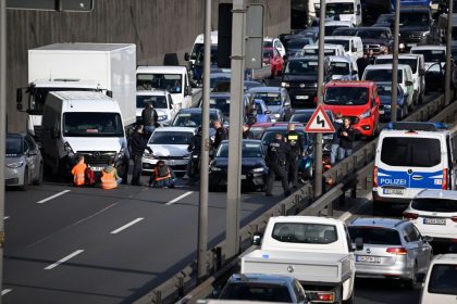 „Letzte Generation“ wirft „rechtsextremen Medien“ falsche Berichterstattung vor