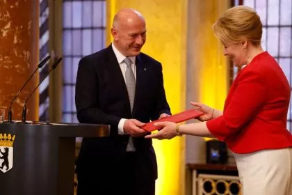 Was sagen die Berliner zu einem CDU-Bürgermeister und der neuen GroKo?