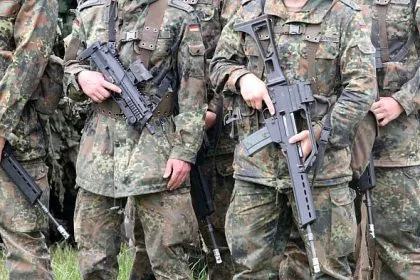 FDP: Bundeswehr als Weg zum deutschen Pass