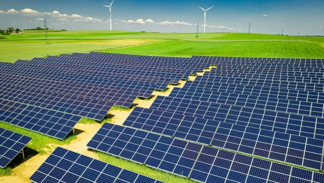 Zu viel Erneuerbare Energie: Betreiber trennt PV- und Windanlagen vom Netz