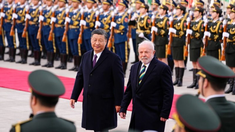 Brasiliens Präsident zu Besuch in Peking: Anti-West-Block setzt sich in Marsch