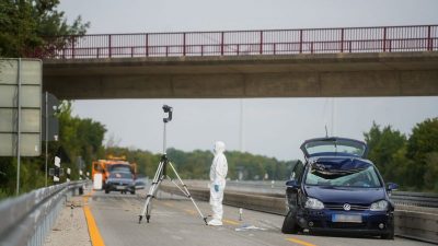 Zwei Verdächtige nach Gullydeckelwurf auf Autobahn bei Hildesheim festgenommen