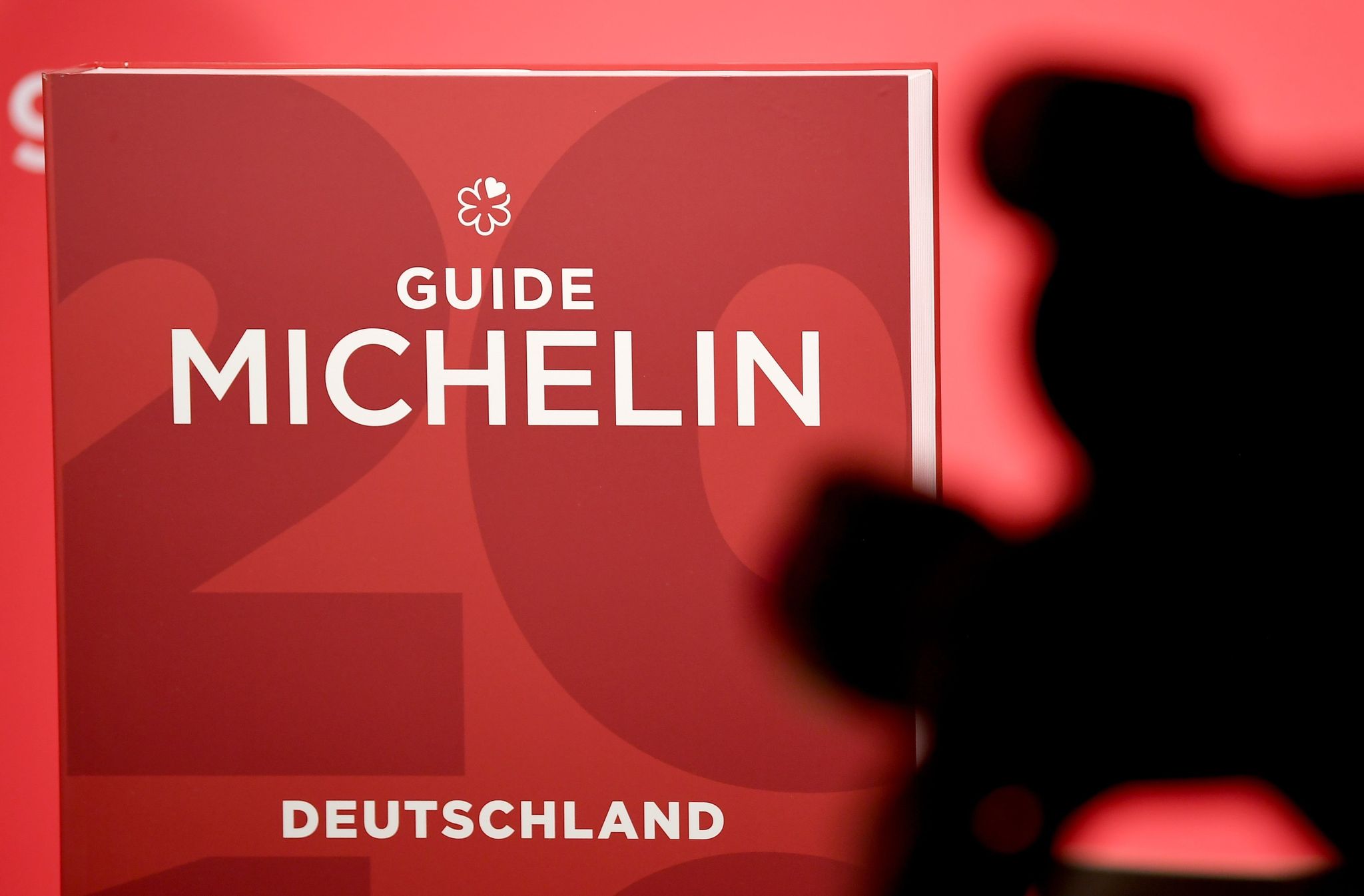 Nach-Sternen-auch-Trauben-Guide-Michelin-zeichnet-k-nftig-auch-Weing-ter-aus