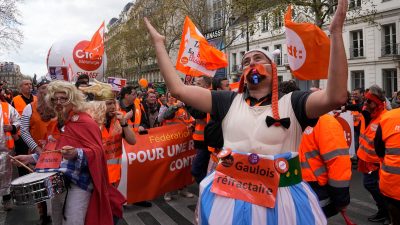 Frankreich: Gegner der Rentenreform demonstrieren weiter