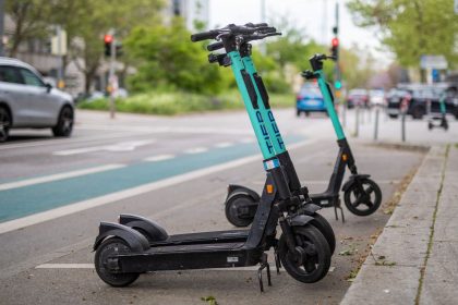 Gelsenkirchen: Zweijähriges Kind von E-Scooter angefahren und schwer verletzt