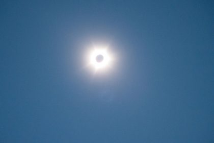 „Überwältigend“: Seltene Sonnenfinsternis in Australien