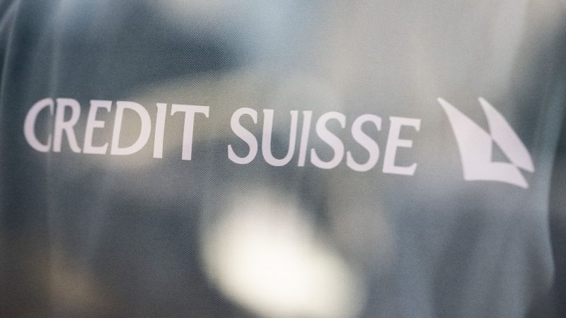 Nach einem Milliardenverlust 2022 rechnet Credit Suisse auch im laufenden Quartal und im Gesamtjahr mit roten Zahlen.