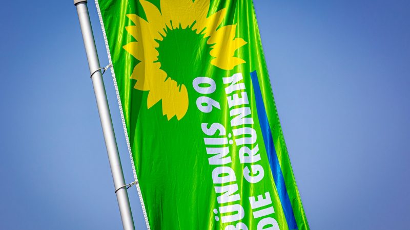 Die Hamburger Grünen-Bürgerschaftsabgeordnete Miriam Block wurde von ihren Fraktionsämtern entbunden.