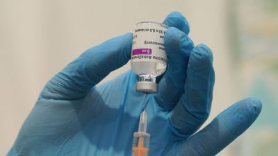 Im Frühjahr 2021 wurden Astrazeneca-Impfungen vorübergehend ausgesetzt.