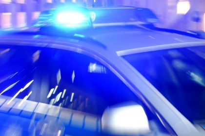 Schweineköpfe auf der Fahrbahn: Autobahn in Niedersachsen nach Unfall gesperrt