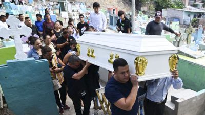 El Salvador: Fußballverband bricht Meisterschaft nach tödlicher Massenpanik ab