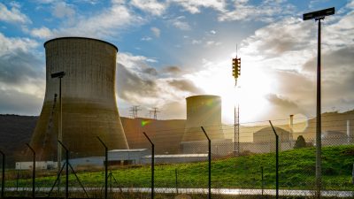 Frankreich will Bau neuer Kernreaktoren beschleunigen