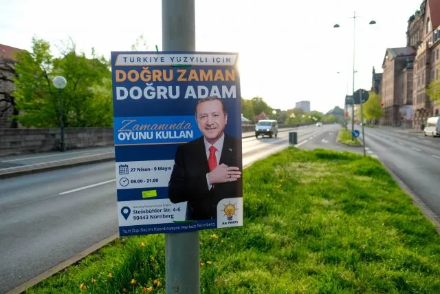 Plakate von Recep Tayyip Erdogan für die Präsidentenwahl in der Türkei am Frauentorgraben in Nürnberg.