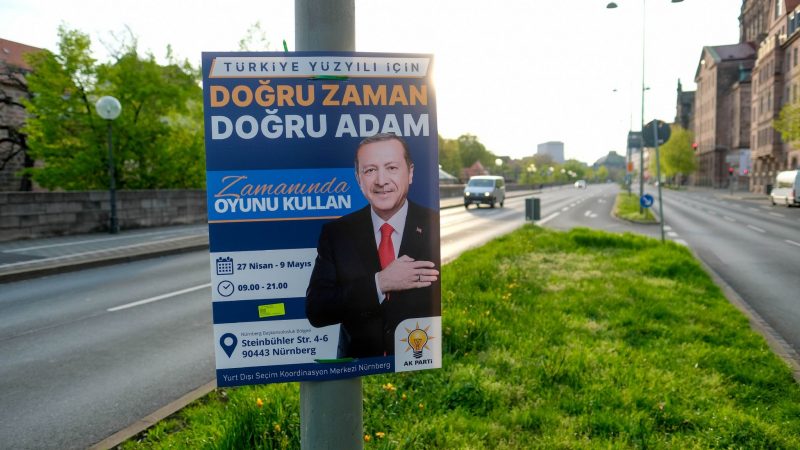 Plakate von Recep Tayyip Erdogan für die Präsidentenwahl in der Türkei am Frauentorgraben in Nürnberg.