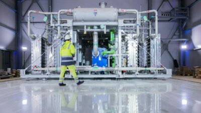 Grüner Wasserstoff: Siemens Energy und Air Liquide eröffnen Gigafactory in Berlin