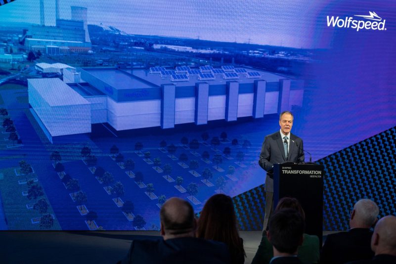 Wolfspeed-CEO Gregg Lowe bei einer Veranstaltung des Getriebeherstellers ZF Group im Saarland.