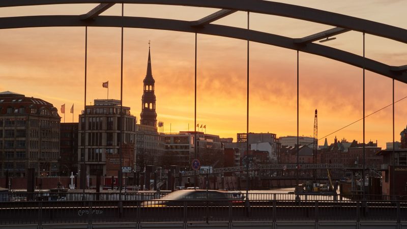 Der Hamburger Hafen feiert dieses Wochenende seinen 834. Geburtstag.