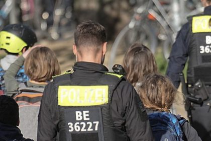 AfD fordert nach Messerattacke Sicherheitskonzept an Schulen