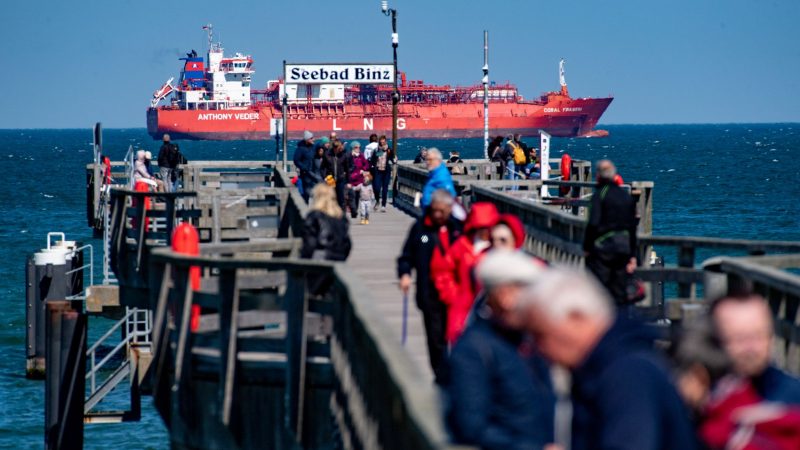 Streit um LNG-Terminals auf Rügen: Teilerfolg für Deutsche ReGas vor Gericht
