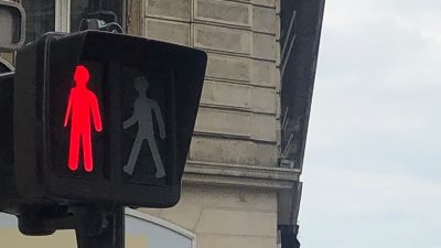 Fußgängerampel: Franzosen halten nicht gerne an – Gelblicht soll helfen