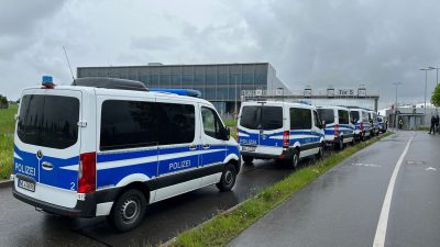 Zwei Tote bei Schüssen im Mercedes-Werk