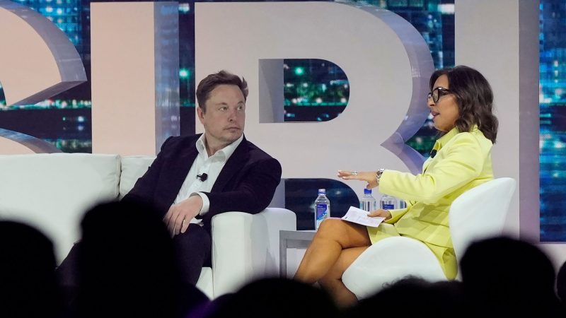 Elon Musk wurde Mitte April auf einer Branchenkonferenz von Linda Yaccarino interviewt. Wird sie die neue Chefin bei Twitter?