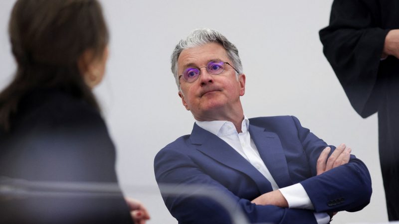 Der ehemaligen Audi-Chef Rupert Stadler nimmt an seinem Prozess vor dem Landgericht teil.