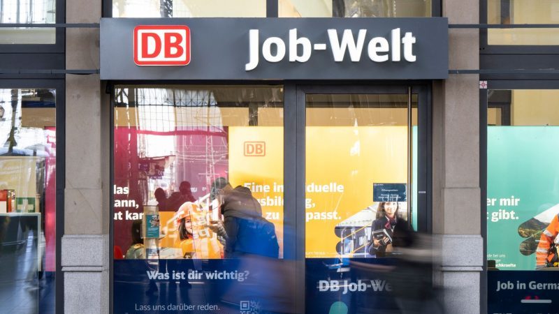 Die "Job-Welt" der Deutschen Bahn am Frankfurter Hauptbahnhof.