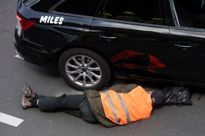 Autofahrer in Berlin gehen gegen Blockade von „Letzte Generation“ vor