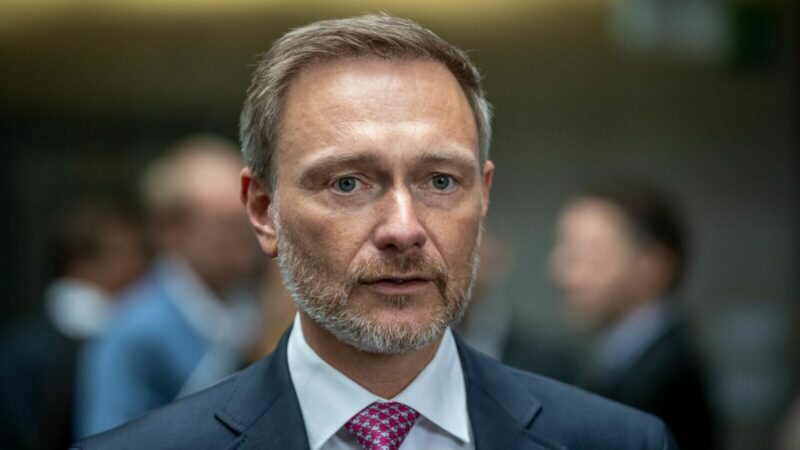 Pocht auf  Linder Klimaschutz mit wirtschaftlicher Vernunft und physikalischer Machbarkeit: FDP-Chef Christian Lindner.