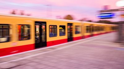 Toter 19-Jähriger auf Dach von Berliner S-Bahn-Zug entdeckt