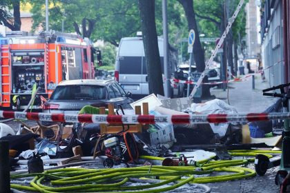 Wohnungsbrand in Berlin-Wilmersdorf: Acht Schwerverletzte