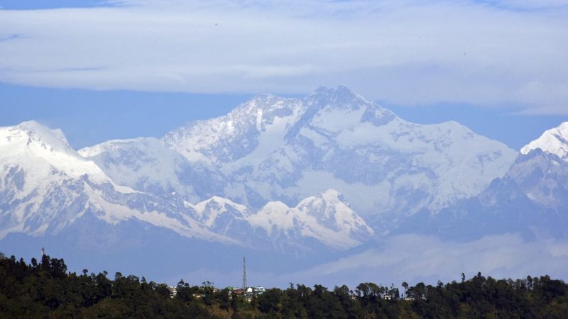 Schnee liegt auf dem Gipfel des Kangchendzönga. Der bekannte Bergsteiger Luis Stitzinger wurde dort tot gefunden.