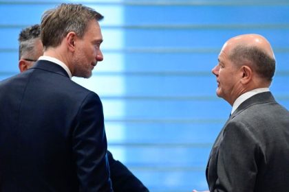 Lindner und Scholz reden mit einzelnen unzufriedenen Ministern über Haushalt