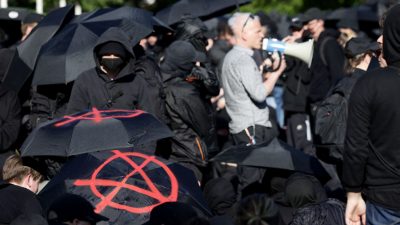 Sachsen: Polizeipräsident verteidigt Einsatz gegen Linksextremisten zum „Tag X“ in Leipzig
