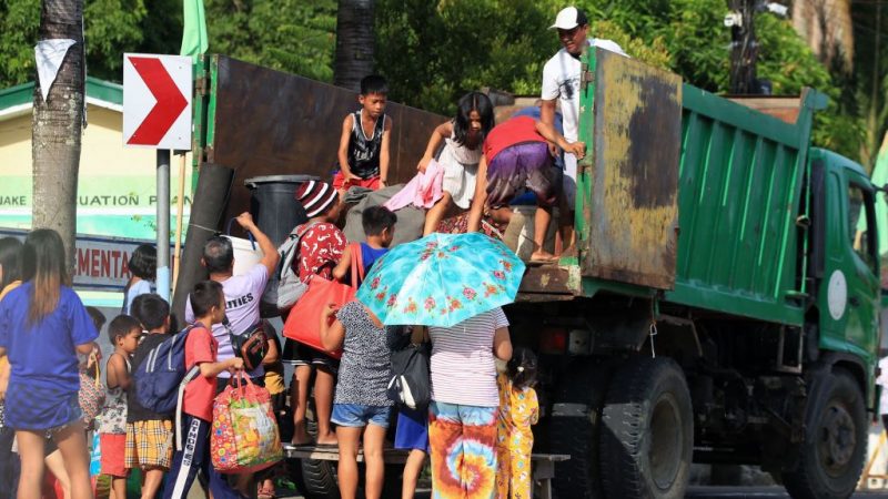 Ausbruch des Vulkans Mayon: Evakuierung läuft