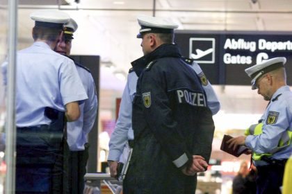 Chinesischer Manager am Flughafen München festgenommen: Chinas Medien erfinden Geschichten
