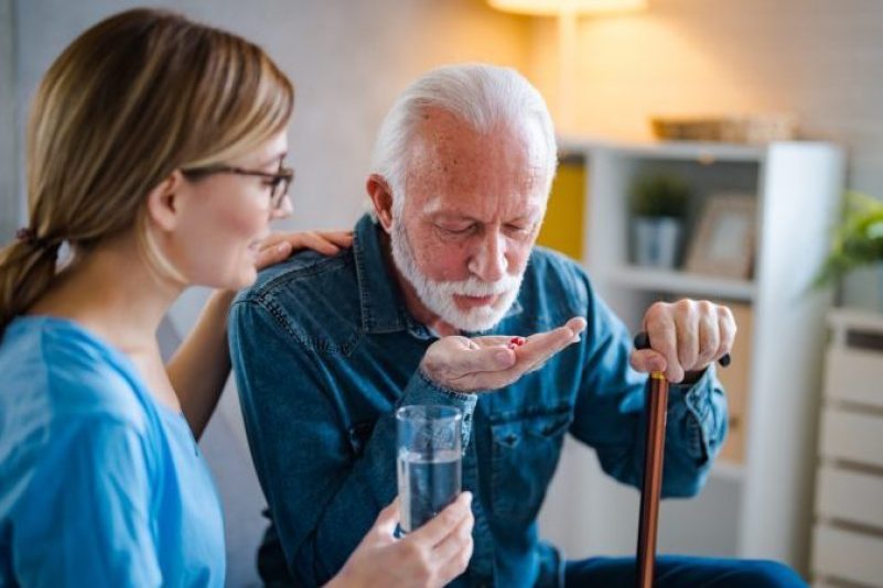 Vitamine gegen Parkinson? Vier Nahrungsergänzungsmittel im Fokus