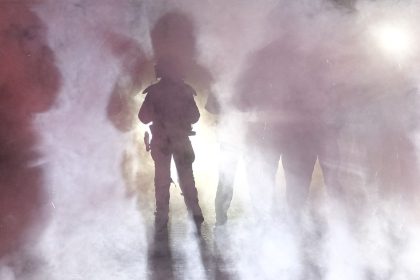 Nach Urteil gegen Lina E. – Pyrotechnik und Flaschen gegen Polizeibeamte