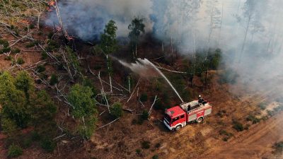 Waldbrand bei Jüterbog: Fläche verdoppelt sich