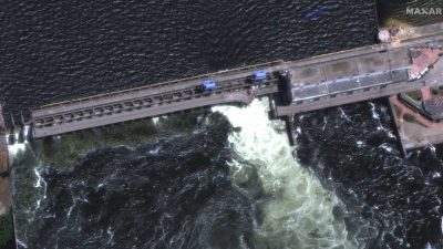 150 Tonnen Öl im Dnipro und Überflutungen – Scholz: „Neue Dimension“ des Krieges